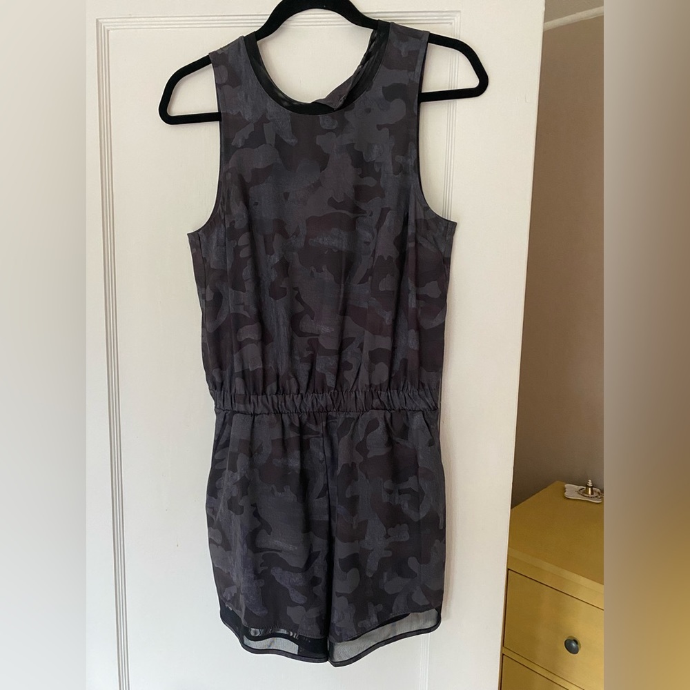 Z by Zella camouflage short jumper